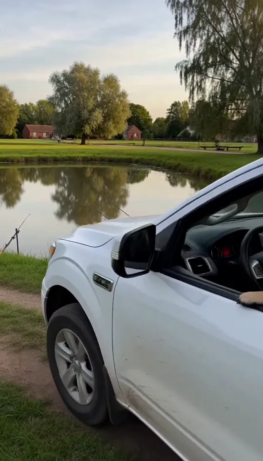 Hit the Road Dude AI video in the Opera style